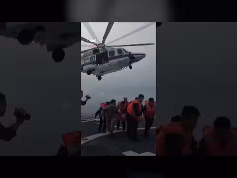 الجيش الصيني ينقذ 5 أشخاص من غرق سفينة في بحر الصين الجنوبي