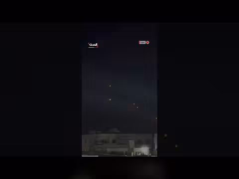 كاميرا الحدث ترصد اعتراض صواريخ إيرانية في الجنوب السوري