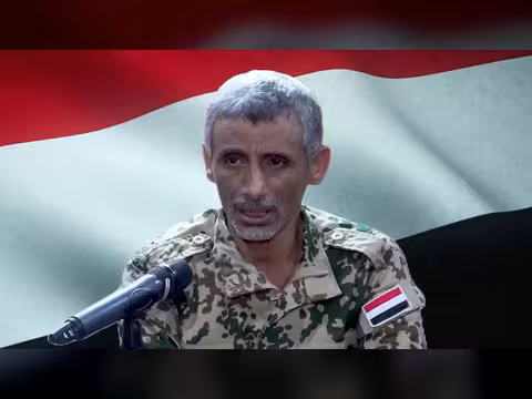 قائد محور الحديدة: خسارتنا للشهيد وحيش لن تزيدنا إلا إصرارا