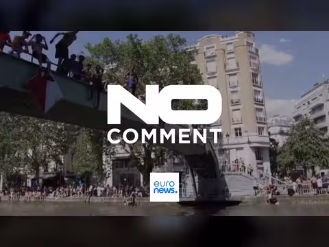 قنال سان مارتان ملاذًا من موجة الحر في باريس