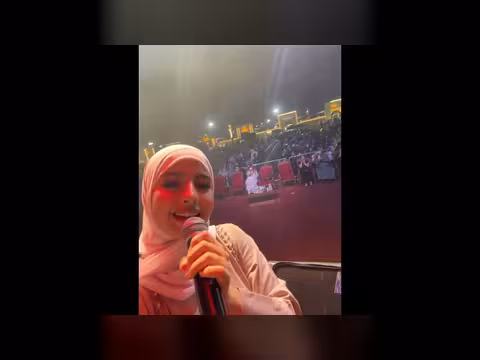 ماريا قحطان تحيي حفلاً غنائياً مع جمهور صلالة