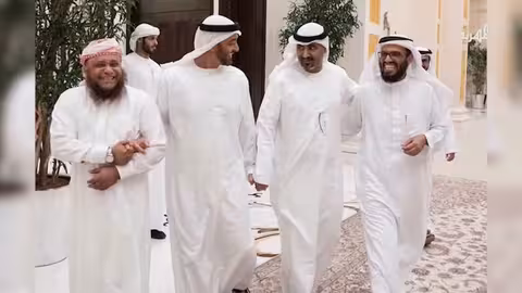 تمزيق صور عيدروس الزبيدي في حضرموت