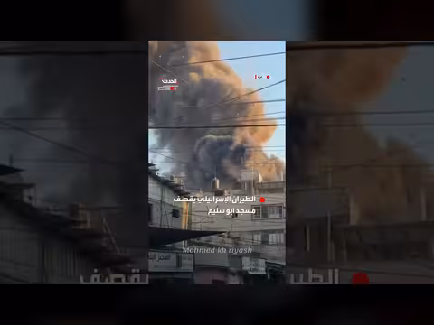 قصف مسجد أبو سليم في دير البلح بقطاع غزة