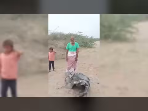 مليشيا الحوثي تستهدف قرية أهلة بالسكان بصاروخ بالستي جنوب الحديدة