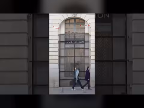 متاجر باريس تحصّن واجهاتها تحسباً لتجدد التظاهرات