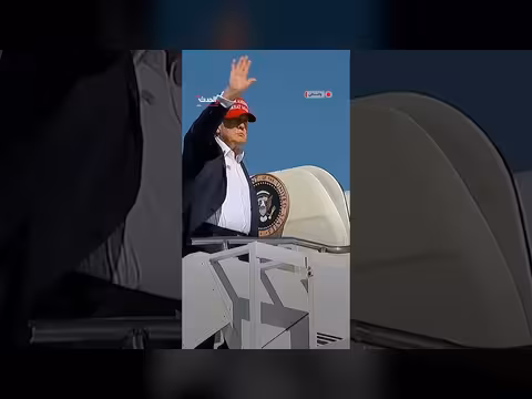ترمب يعود إلى البيت الأبيض بعد إجازة الغولف