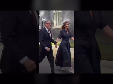 كير ستارمر يغادر داونينغ ستريت