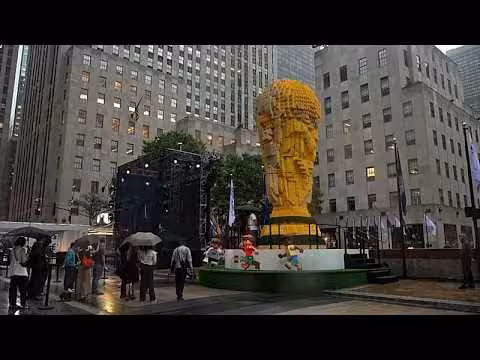 نيويورك تكشف عن مجسم عملاق لكأس العالم من ليغو
