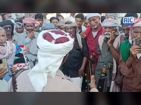 زامل حضرمي في احتفالات 14 أكتوبر بمكلا