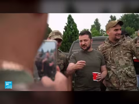 زيلينسكي يقيل القائد العام للجيش الأوكراني