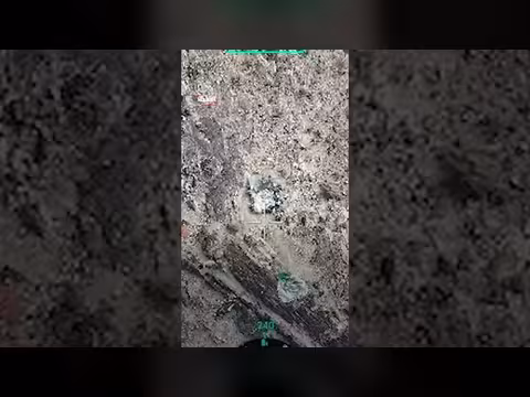 القوات اليمنية تستهدف طقما عسكريا حوثيا بطائرات مسيرة في بيحان