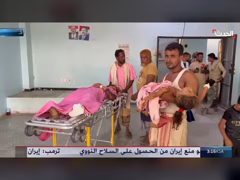 الحوثي يقصف مأرب والحديدة وحماس تجدد التزامها باتفاق غزة