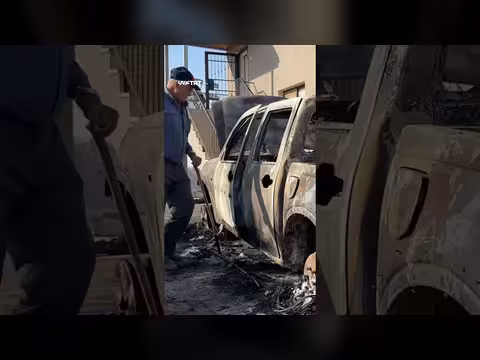 مستوطنون إسرائيليون يحرقون مركبات في بلدتين بالضفة الغربية
