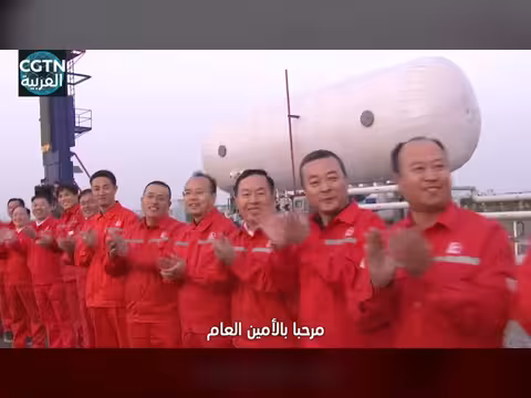 شي جين بينغ يهنئ العمال الصينيين