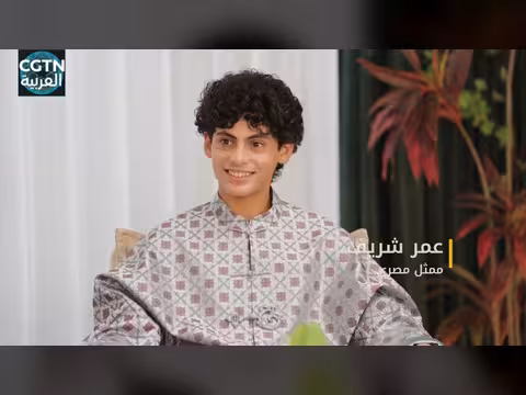 عبارة «كُلوا جيدًا» في فيلم مطعم التنين الصيني