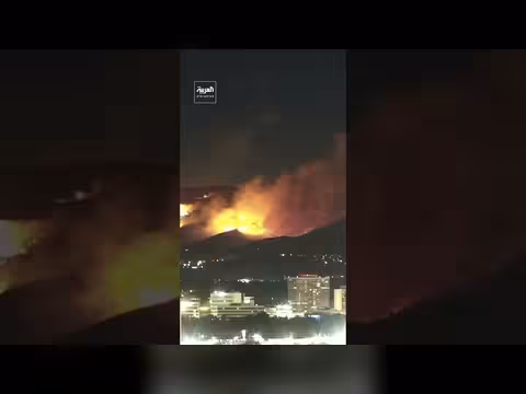 حرائق الغابات في نيفادا تجبر الآلاف على ترك منازلهم