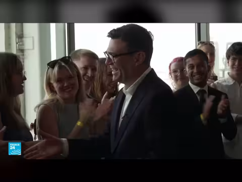 ستارمر يستقيل وبورنم يتولى رئاسة الوزراء