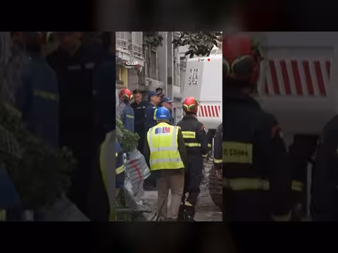 وفاة 6 أشخاص بانفجار مبنى سكني في أثينا