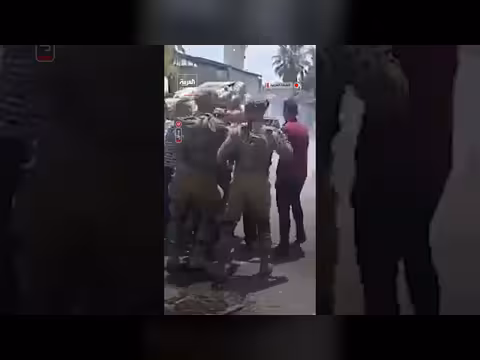 جنود إسرائيليون يطلقون النار وقنابل الغاز لمنع جنازة قرب الخليل