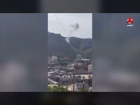 الحوثيون يقصفون الأحياء السكنية شمال تعز بالقذائف