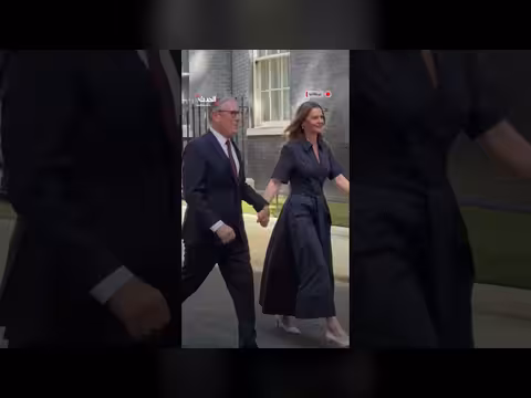 ستارمر يغادر داونينغ ستريت بعد خطاب وداعي