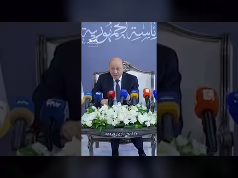 العليمي: القوات المسلحة جاهزة للدفاع عن اليمنيين تحت قيادة موحدة