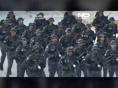 احتفالات شعبية وعسكرية باليوم الوطني السعودي في الرياض