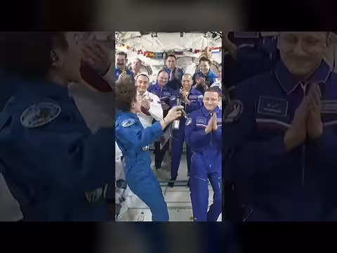رواد الفضاء يودعون زملاء هم قبل العودة إلى الأرض