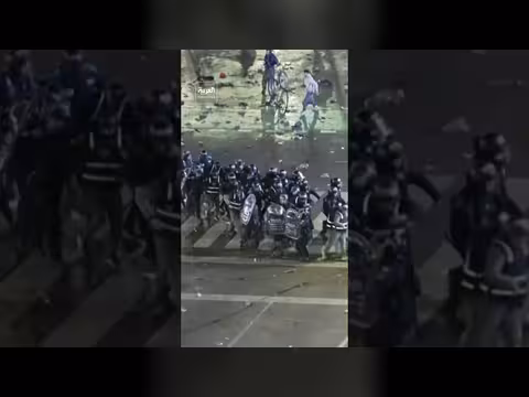اشتباكات بين مشجعين والشرطة في بوينس آيرس
