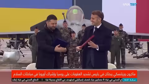 ماكرون وزيلينسكي يبحثان تشديد العقوبات على روسيا ومسار السلام