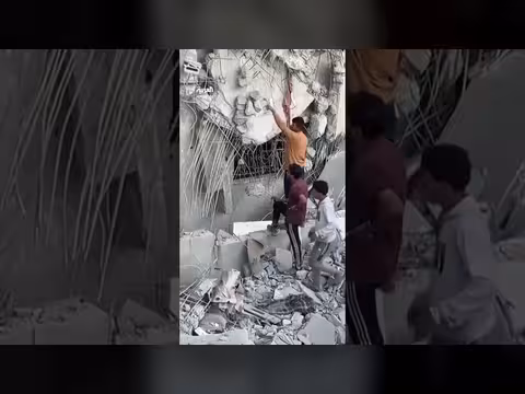 مصادر فلسطينية: استمرار إطلاق نار إسرائيلي وقصف مدفعي في رفح والبريج