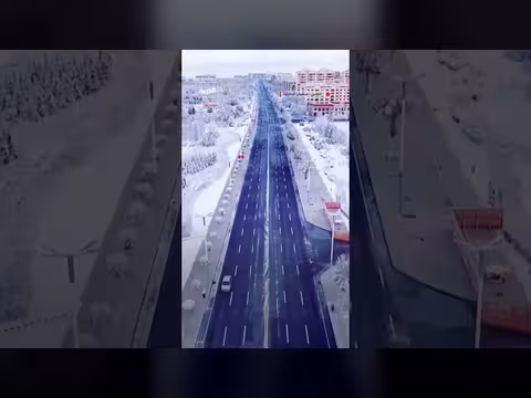 الثلوج الكثيفة تحوّل سهول منغوليا الداخلية الصينية إلى أرض عجائب