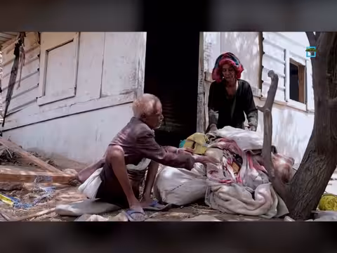 انتهاكات الانتقالي المنحل تطول النازحين من الساحل الغربي