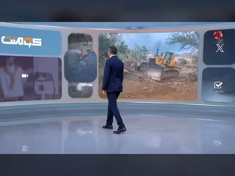 مشهد حبس الأنفاس... واجه الجرافة بجسده