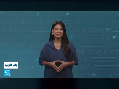رجل أمن أردني يحقق حلم طفل بركوب سيارة الشرطة