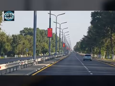 شوارع بيشكيك تتزين بالأعلام الصينية والقرغيزية ترقباً لزيارة الرئيس شي جين بينغ
