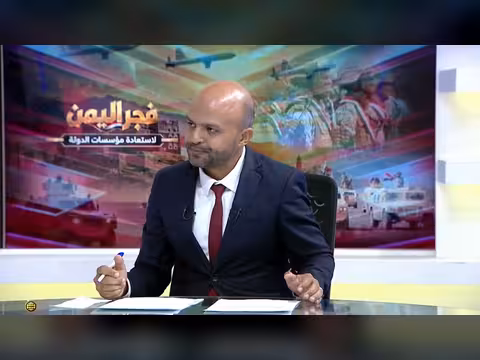 رئيس مجلس القيادة: عملية فجر اليمن ماضية حتى تحقيق أهدافها