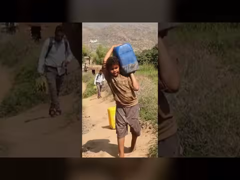 حصار الحوثي لتعز مستمر وسط نزوح عشرين ألف أسرة