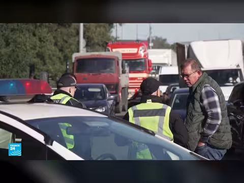 هجوم روسي يستهدف جسرا شمال نهر دنيبرو في كييف