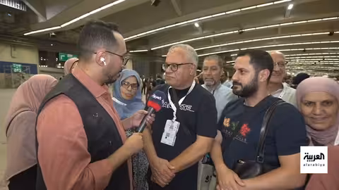 فرحة الحجاج أثناء أداء مناسك الحج توثقها العربية