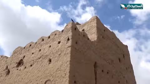 حصن 180 عامًا يصرخ قبل السقوط
