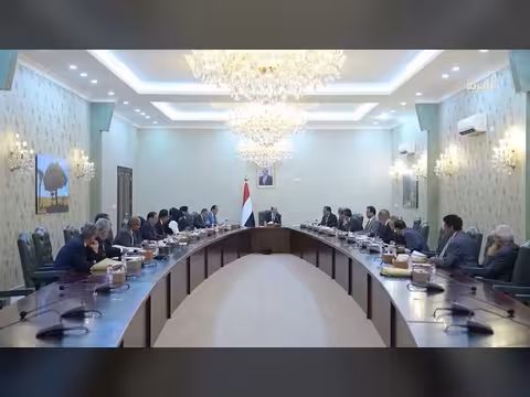 الحكومة ترفع مستوى الجاهزية والتنسيق بين الأجهزة الأمنية والعسكرية والمدنية