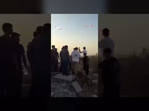 جرافات إسرائيلية تهدم بناية قرب موقع إطلاق نار في الخليل