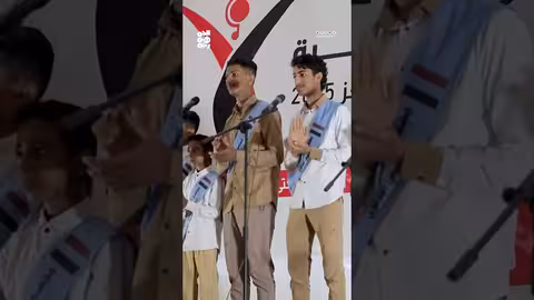 مدارس تعز تحتفي بالعيد الوطني في ظل التحديات