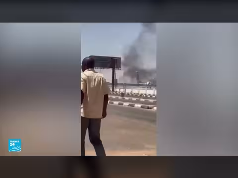 السودان يتهم إثيوبيا والإمارات بالتورط في قصف مطار الخرطوم