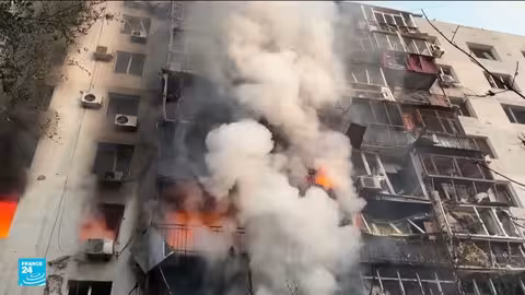 تصعيد القتال بين روسيا وأوكرانيا.. تبادل القصف بالمسيرات