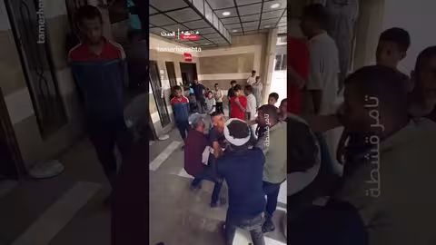 فلسطيني يصف ألمه بعد مقتل أخيه في خان يونس