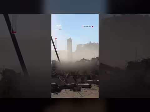 اللحظات الأولى لغارة إسرائيلية على محطة تحلية مياه شمال غزة