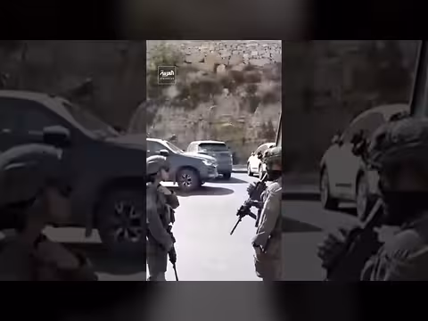 الجيش الإسرائيلي ينفذ تمشيطاً واسعاً في الخليل ويجبر 250 أسرة على الإخلاء