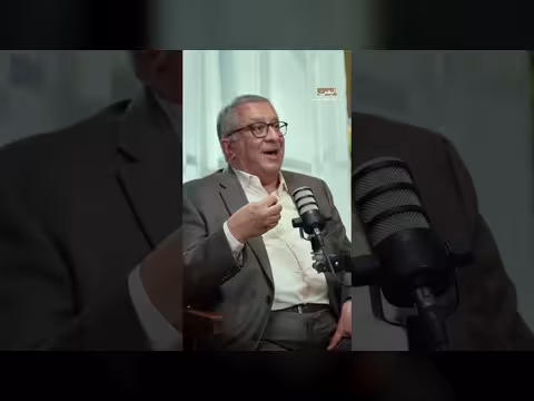 هل أخطأ الحمدي بتعليق الدستور؟